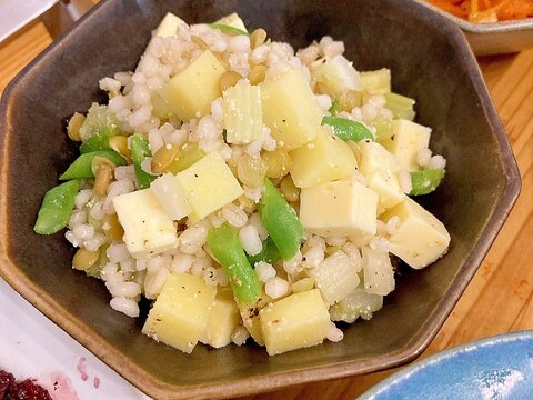 つぶつぶ食感☆丸麦とレンズマメのサラダ